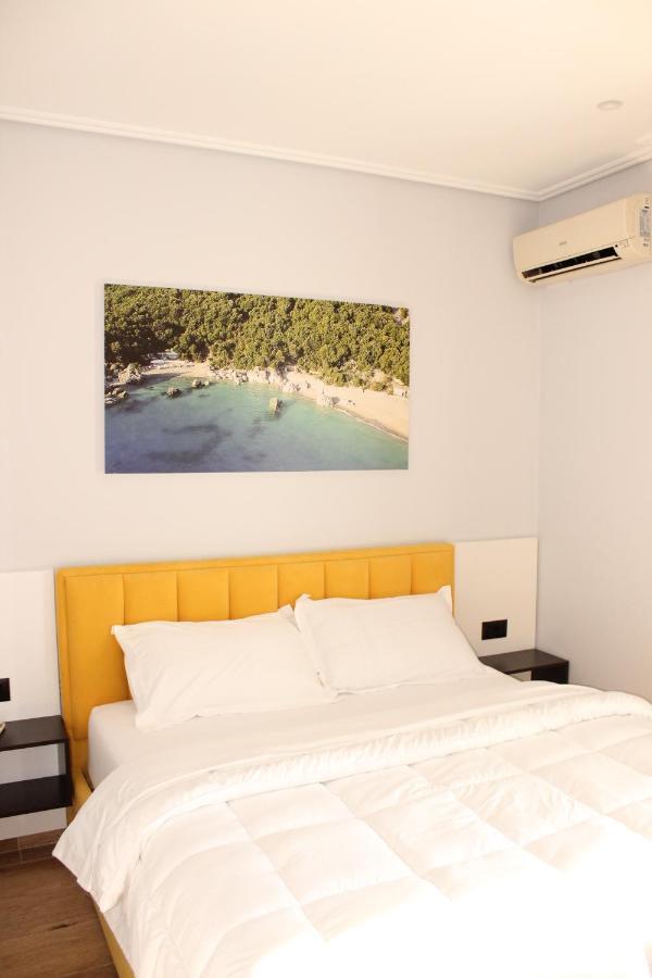 Bebi Hotel And Apartments Sarande Exterior photo