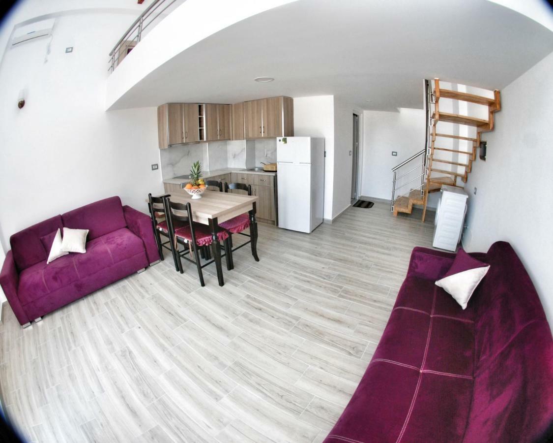 Bebi Hotel And Apartments Sarande Exterior photo